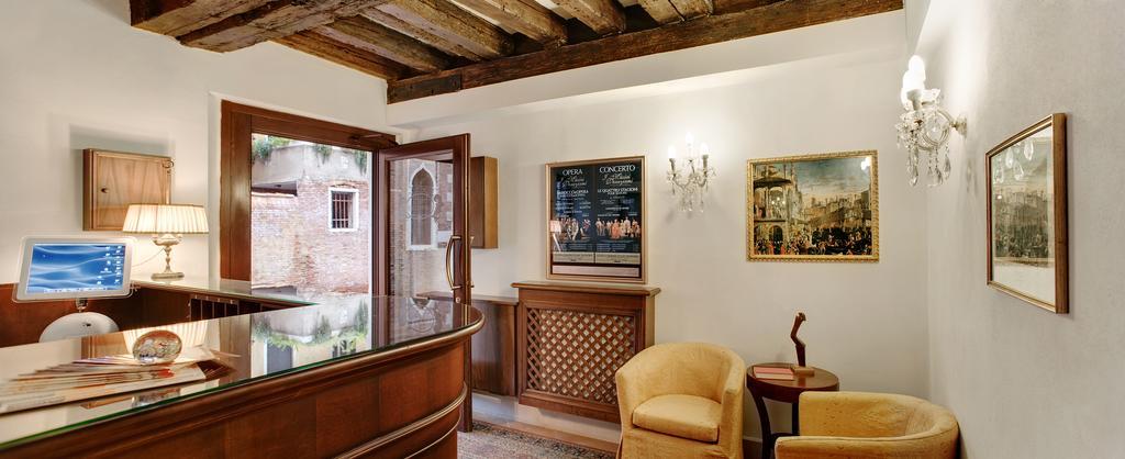 Casa Rezzonico 2* Venedig