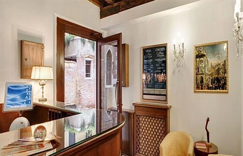 Casa Rezzonico 2* Venedig