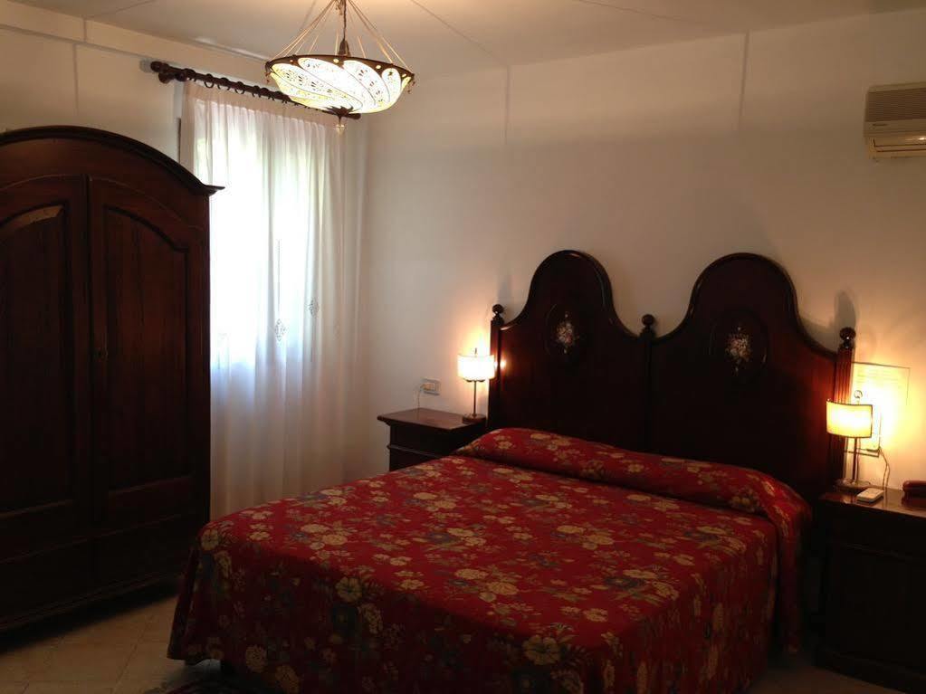 Casa Rezzonico 2* Venedig