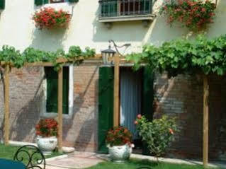 Casa Rezzonico Frühstückspension 2*